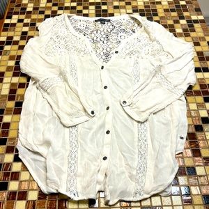 American eagle women’s button up